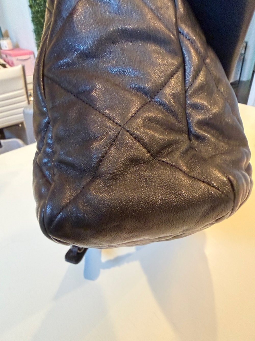 CHANEL 19 Maxi Flap Bag - Picture 8 of 14